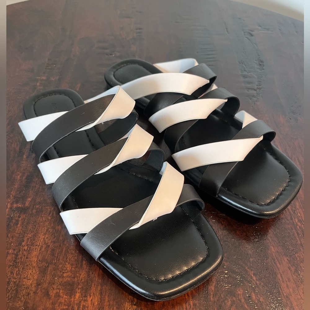 AEROSOLES Black and White Strappy Sandals